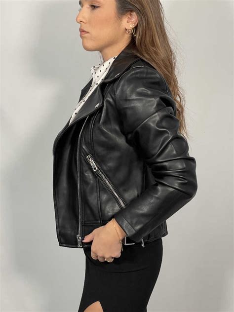 Chaqueta efecto piel Continuara.org