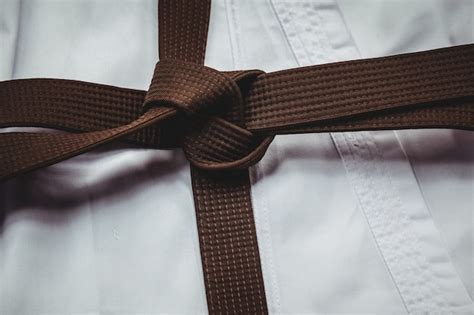 Cinturon marron karate Continuara.org