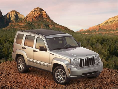 Coche jeep liberty Continuara.org