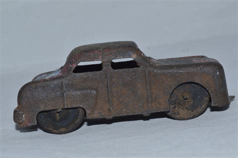Coche juguete antiguo Continuara.org