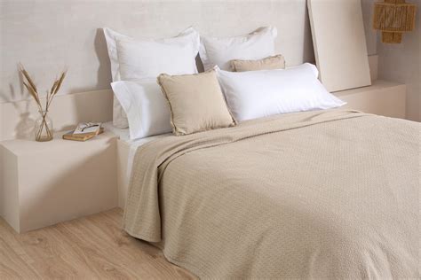 Colcha relieve cama Continuara.org