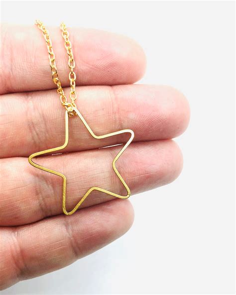 Collar forma estrella Continuara.org