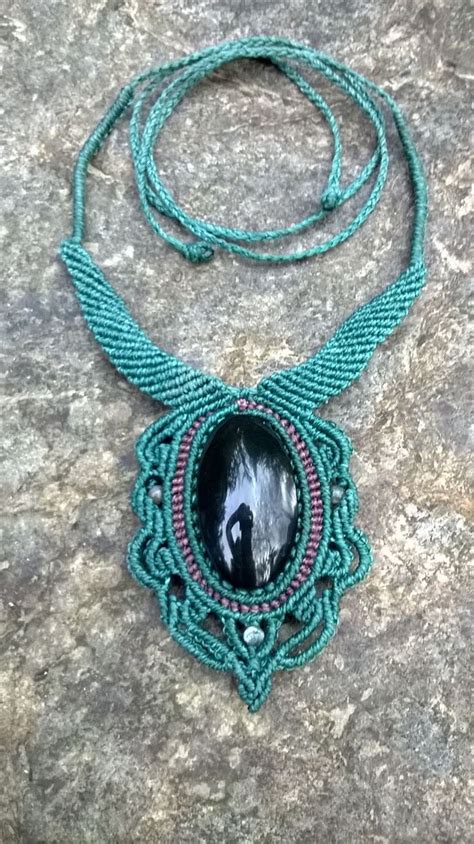 Collar macrame Continuara.org