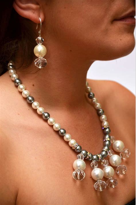 Collar perlas pendientes Continuara.org