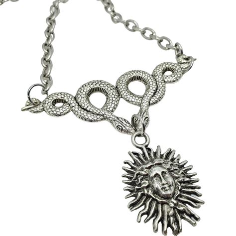 Collar plata antigua Continuara.org