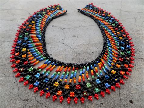 Collares etnicos Continuara.org