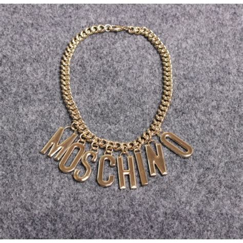 Collares love moschino Continuara.org
