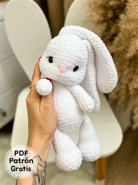 Conejo amigurumi Continuara.org
