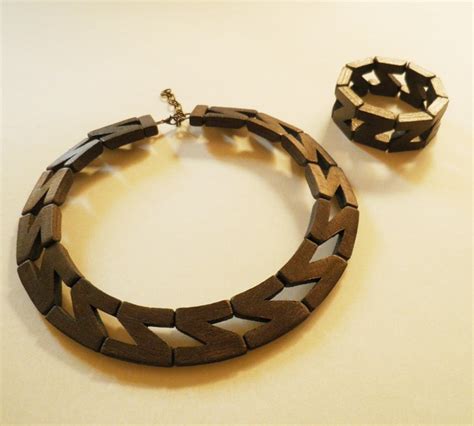 Conjunto bronce Continuara.org