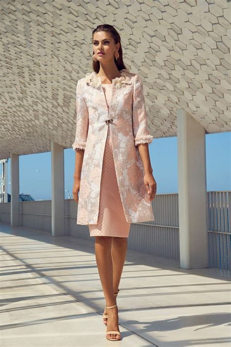 Conjunto vestido abrigo Continuara.org
