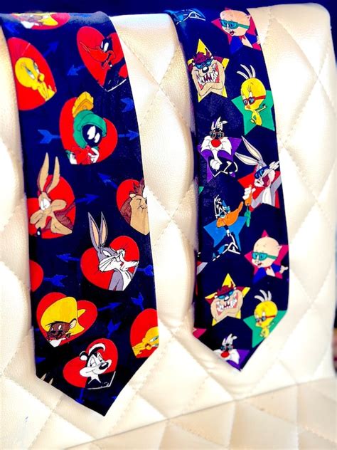 Corbata looney tunes Continuara.org