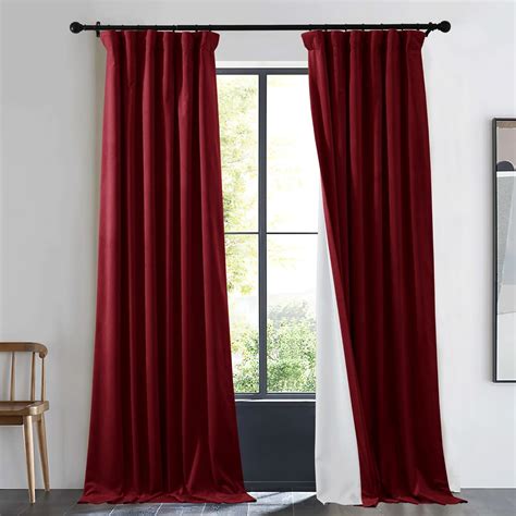 Cortinas rojas terciopelo Continuara.org