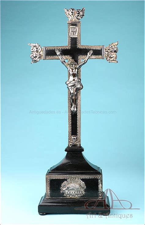 Crucifijo antiguo Continuara.org