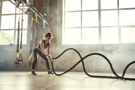 Cuerpo encaje joven Continuara.org