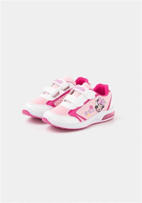 Deportivas nina talla Continuara.org