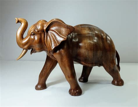 Elefante madera Continuara.org