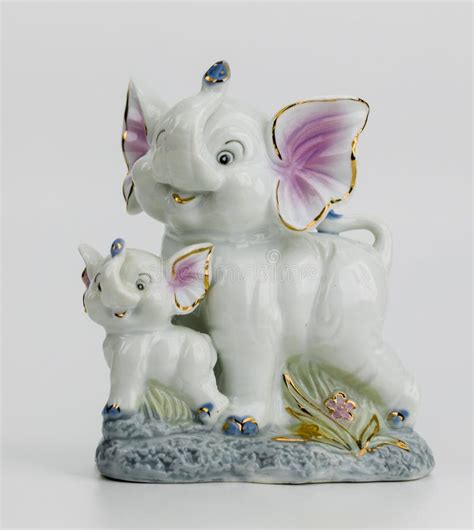 Elefantes porcelana Continuara.org