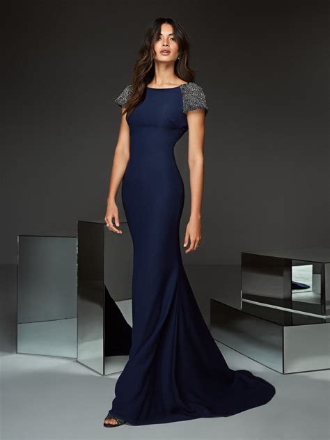 Elegante vestido marca Continuara.org