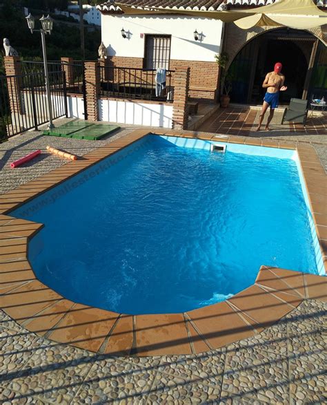 Enorme piscina poliester Continuara.org