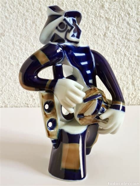 Figura castelao porcelana Continuara.org