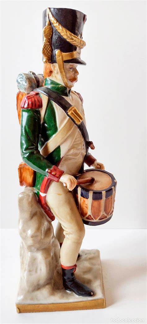 Figura porcelana soldado Continuara.org