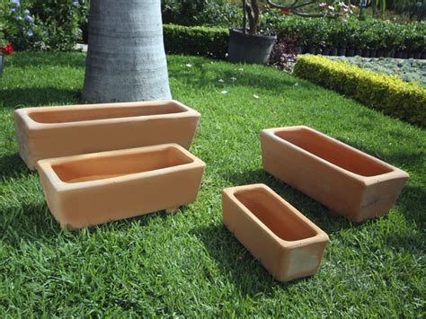 Jardinera macetero barro Continuara.org