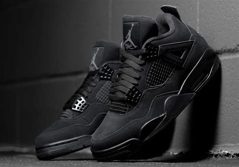 Jordan black cat Continuara.org