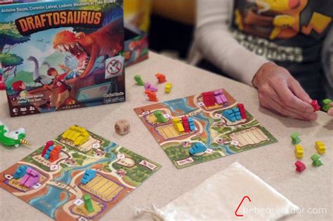 Juego mesa dinosaurios Continuara.org