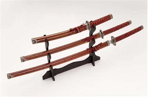 Katanas decorativas Continuara.org
