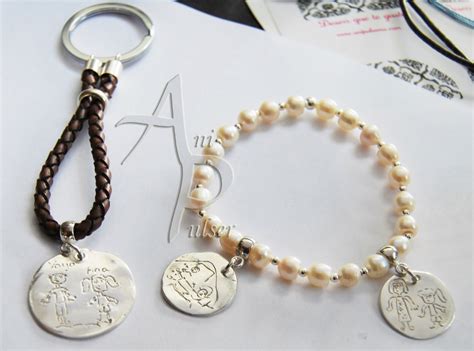 Llaveros pulseras personalizadas Continuara.org