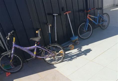 Lote bicicletas patinetes Continuara.org
