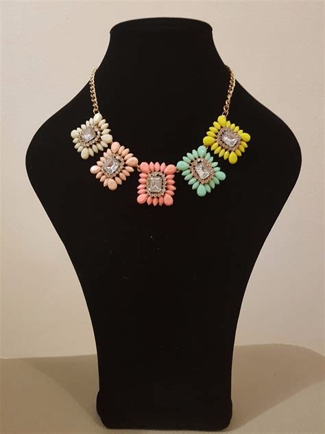 Lote fantasias collares Continuara.org
