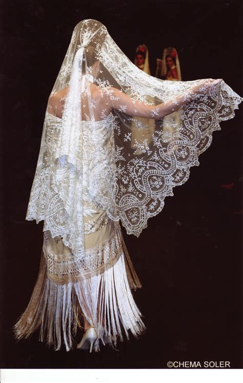 Mantilla blanca Continuara.org