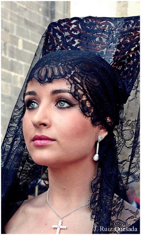 Mantilla flamenca Continuara.org