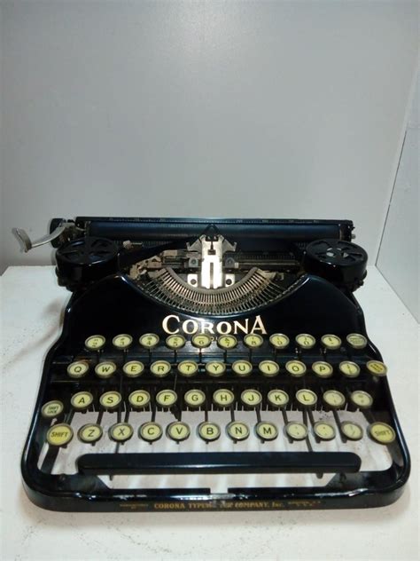 Maquina escribir corona Continuara.org