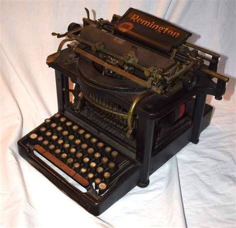 Maquina escribir hierro Continuara.org