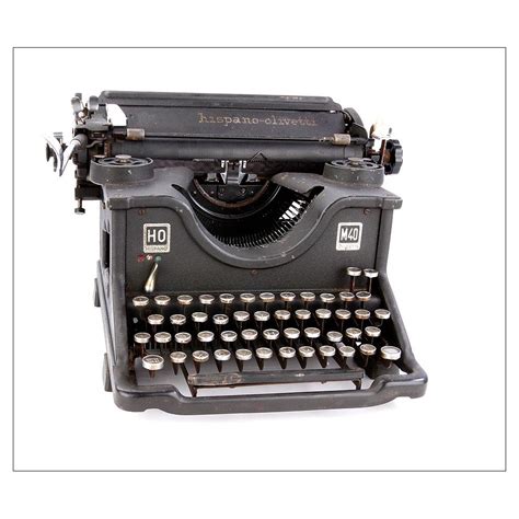 Maquina escribir hispano Continuara.org