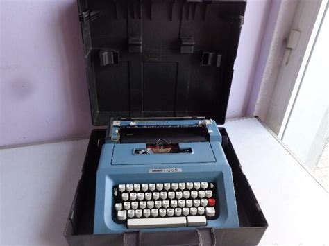 Maquina olivetti anos Continuara.org