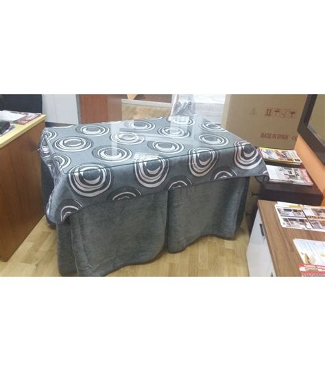 Mesa cristal ropa Continuara.org