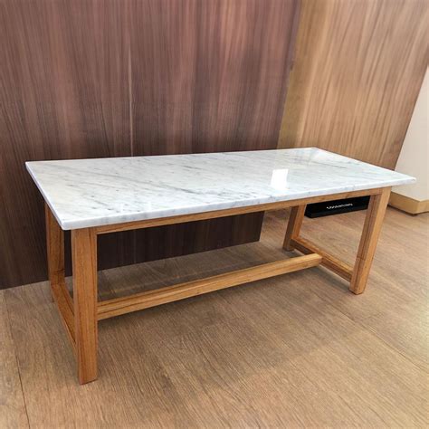 Mesa madera marmol Continuara.org