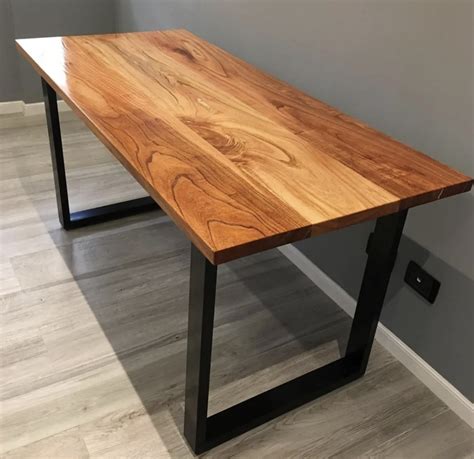 Mesa madera Continuara.org