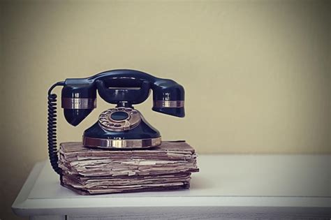 Mesa vintage telefonos Continuara.org