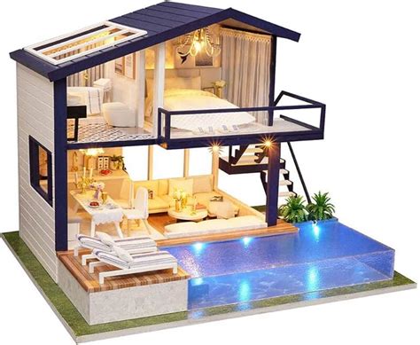 Miniatura casita madera Continuara.org