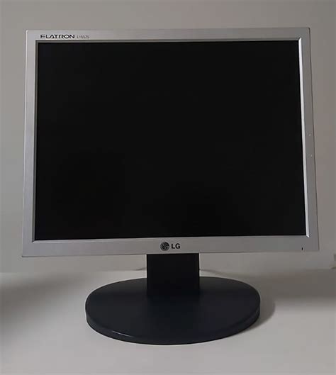 Monitor 15\ lg Continuara.org