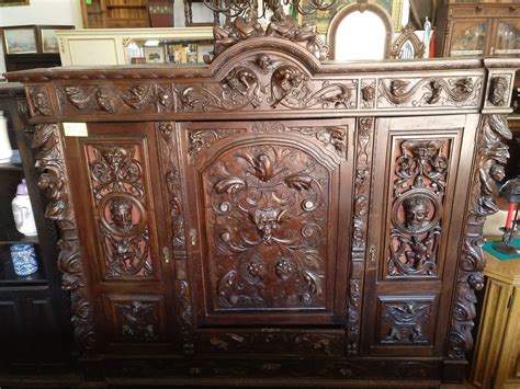 Mueble antiguo talla Continuara.org