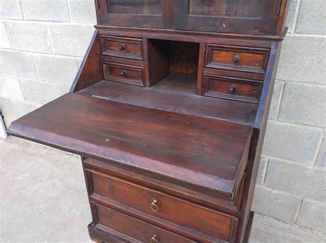 Mueble escritorio vitrina Continuara.org