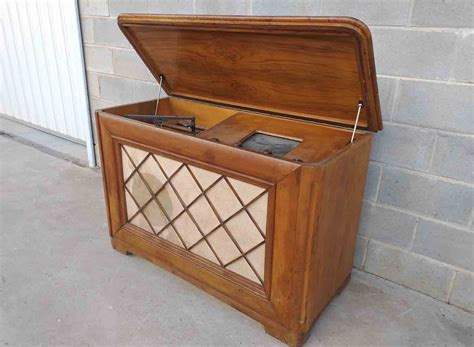 Mueble radio antiguo Continuara.org