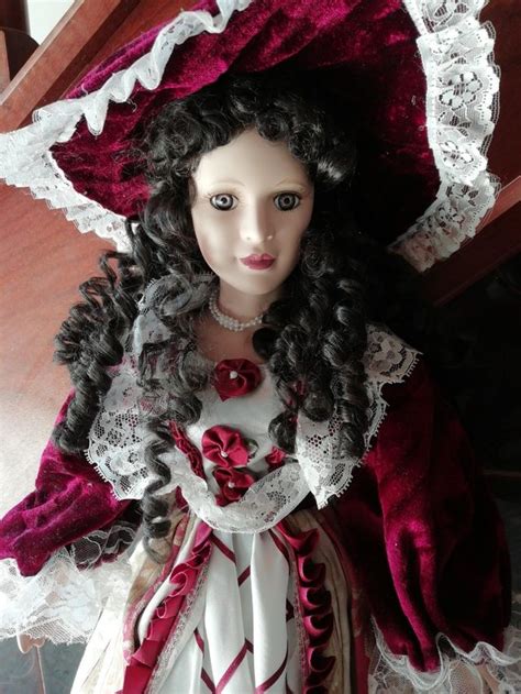 Muneca porcelana epoca Continuara.org