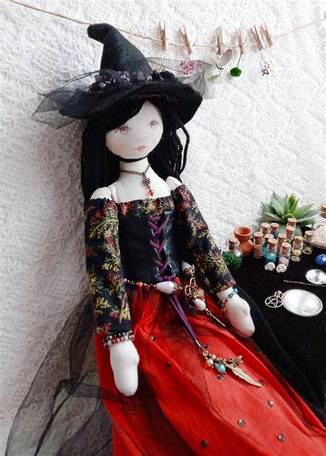 Muneca witch Continuara.org
