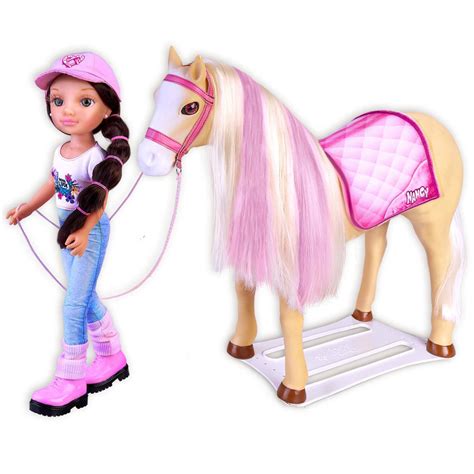 Nancy su caballo Continuara.org